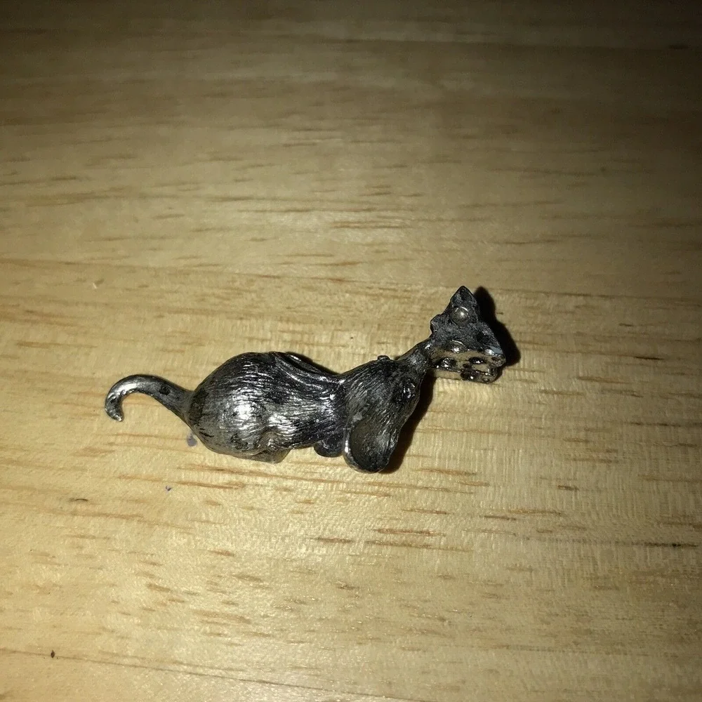 2 MINIATURE - PEWTER FIGURINE - RAT / MOUSE / MICE - EATING SWISS CHEESE